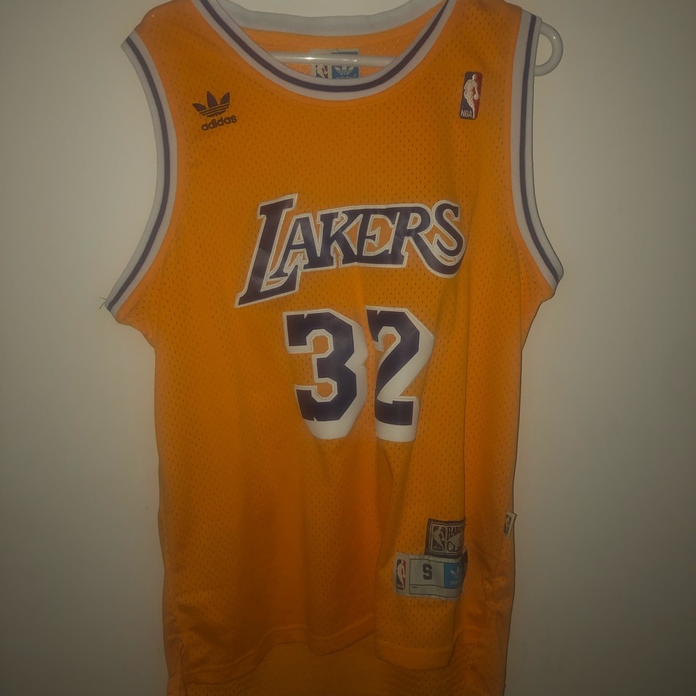 Throwback Lakers Jersey